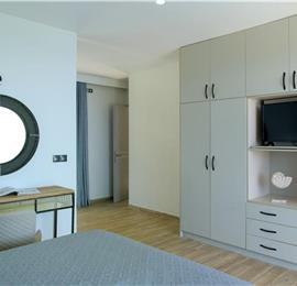 3 bedroom villa with pool & sea views, Agios Mathaios, sleeps 6